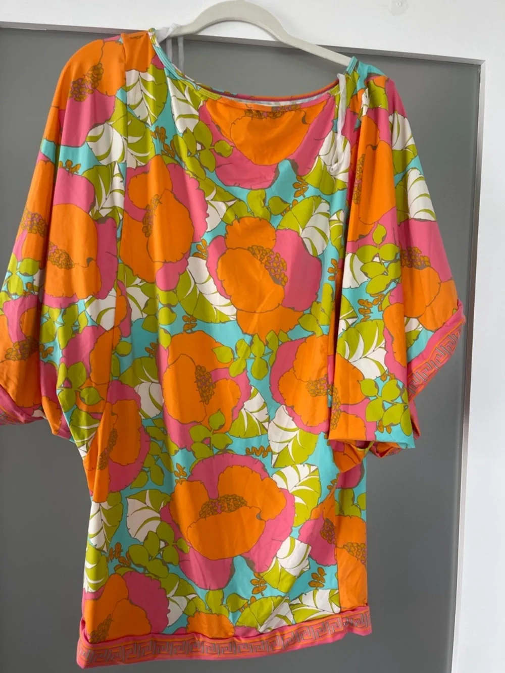 Trina Turk Women's Playa De Flor Floral Print Swim Tunic Cover-up - Picture 2 of 3
